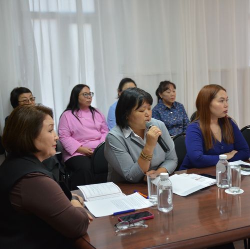 Национальная библиотека Тувы провела межрегиональный круглый стол «Мост дружбы» с Республикой Алтай