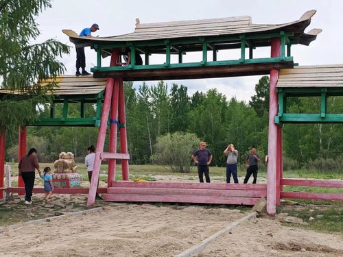 В историческом комплексе Устуу-Хурээ продолжается благоустройство территории