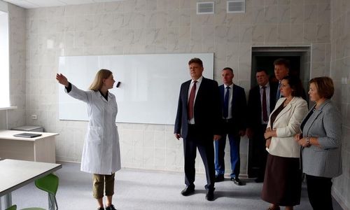 Полпред в Томской области ознакомился с деятельностью социальных и промышленных объектов