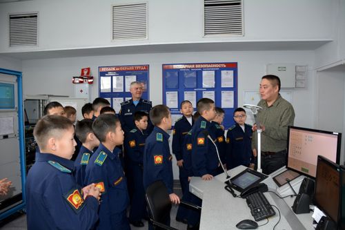Кадеты Кызылского ПКУ познакомились с работой аэропорта
