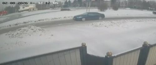 В Кызыле шестилетний мальчик спровоцировал ДТП, сев за руль машины отца