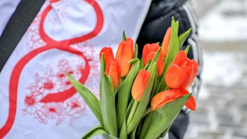 Каких подарков ждут женщины России на 8-е марта?