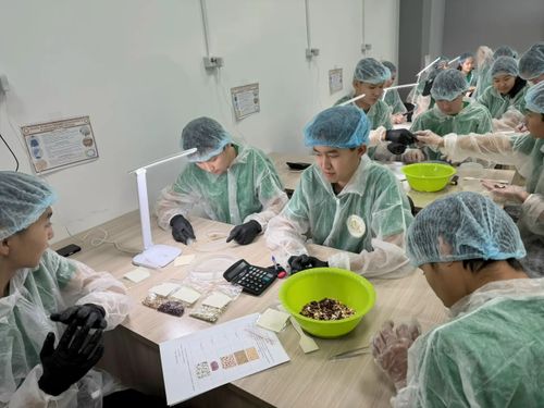 Бо чылын «Технологтуг хандырылга болгаш аъш-чемниң айыыл чок чоруу» нацтөлевилел-биле 24 агрокласс ажыттынар