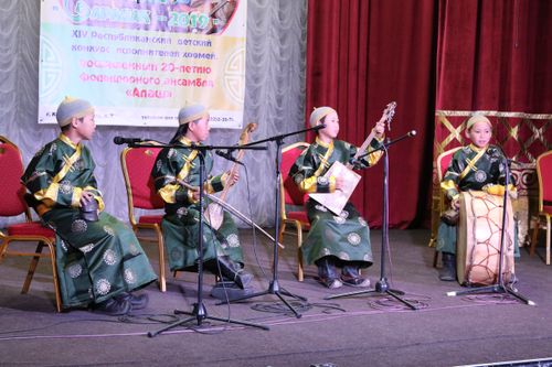 В Туве состоится гала-концерт юных хоомейжи «Сарадак-2022»