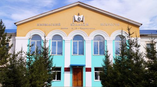 В Кызылском колледже искусств откроется новая специальность — «горловое пение — хоомей»