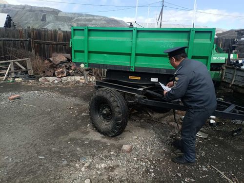 Специалисты Гостехнадзора проверяют сельскую технику в районах Тувы