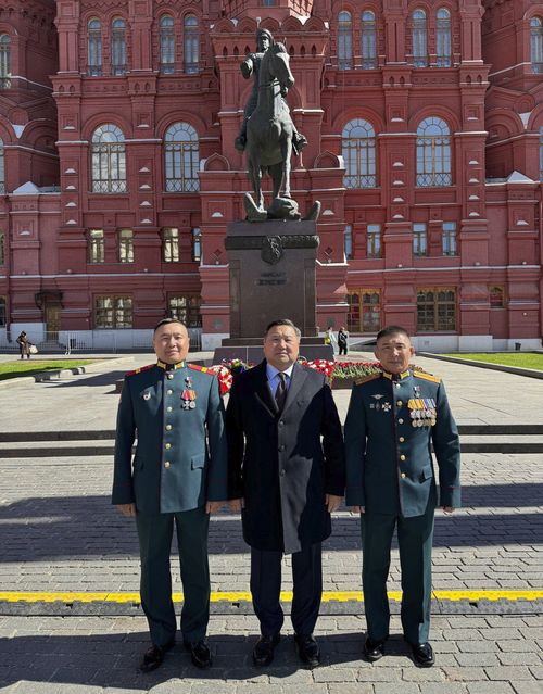 Младший сержант из Тувы Буян Куулар награжден медалью «Золотая звезда»