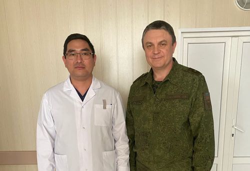 Глава Луганской Народной Республики встретился с врачами из Тувы