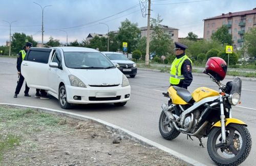 В Туве за двое суток пресечено 300 нарушений правил дорожного движения