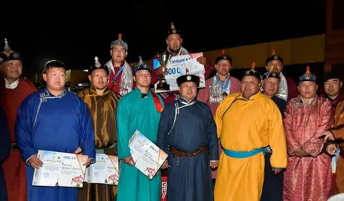 Борьба хуреш – спорт, объединяющий поколения