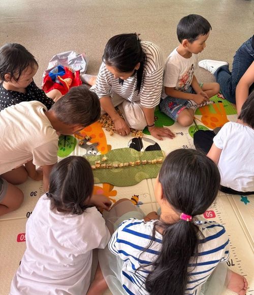 Кажык-биле аът чарыштырып, тыва дылга чугаалажып…