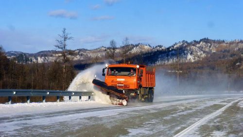 На федеральных дорогах Тувы, Хакасии и Красноярска будет дежурить спецтехника