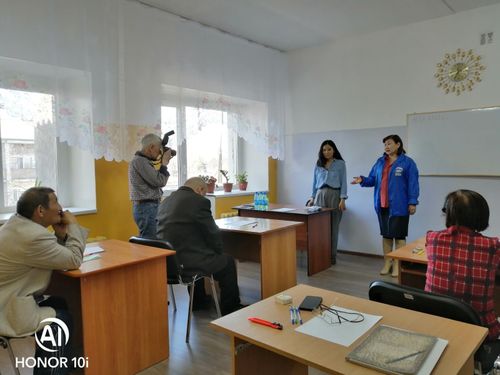 Престарелых жителей Тувы обучают английскому языку