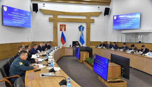 В Туве обсудили дополнительные меры по обеспечению готовности к проведению массовых мероприятий