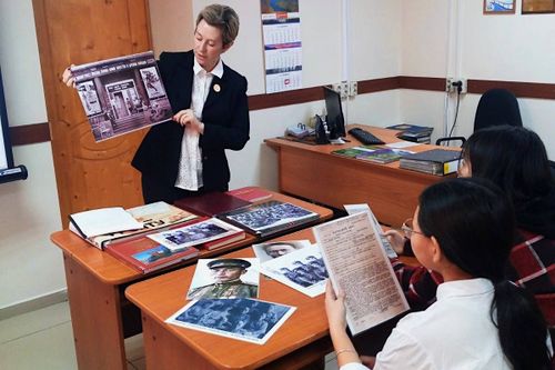 Глава Тувы поздравил сотрудников архивной службы с профессиональным праздником