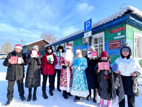 Дети из Тувы приняли участие в акции «Российский детский Дед Мороз»