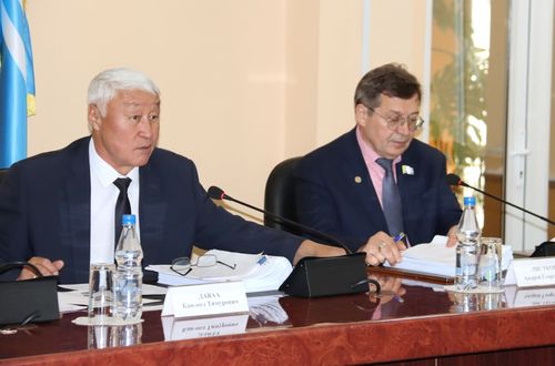 Верховный Хурал Тувы завершил весеннюю сессию