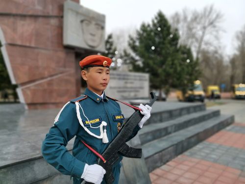 13 команд из муниципалитетов Тувы проверили свою стойкость на «Посту №1»