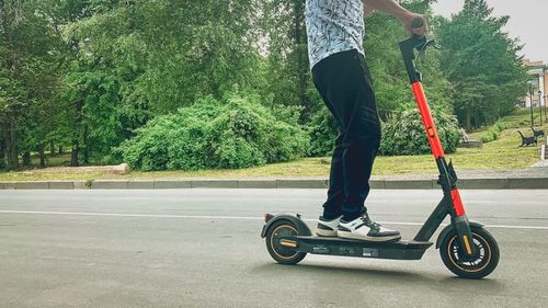 Глава ГИБДД Черников: в России на 60% выросло число ДТП с электросамокатами и другими СИМами