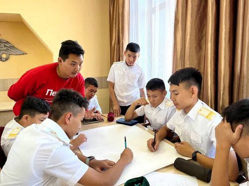 От идеи к успеху. Первые Тувы провели проектную сессию для учащихся КПКУ