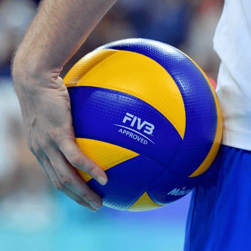 В спорткомплексе «Субедей» начался набор детей в секции волейбола и футбола