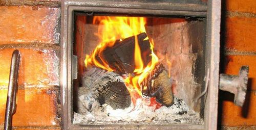 Жительница Кызыла и двое детей отравились угарным газом от печного отопления