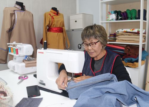 Национал хепти кедип алырга, кижи каас-шиник, чоргаар көстүр