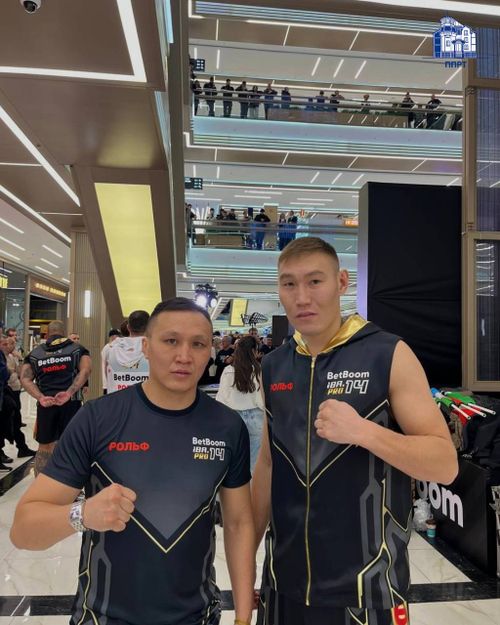 Тувинский боксер Артыш Лопсан готовится к большому профессиональному бою в Москве