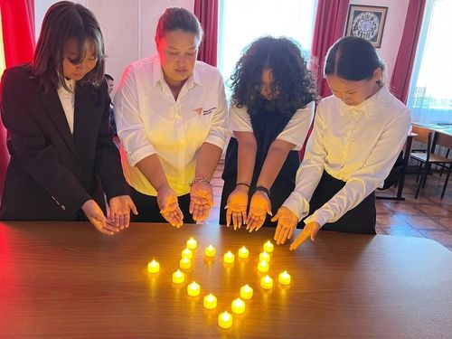 В школах Тувы почтили память жертв фашизма, погибших в Великой Отечественной войне