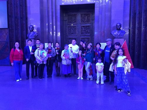 Для ветеранов и студентов из Тувы, проживающих в Москве, организовали экскурсию в Музей Победы