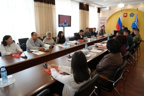 В Туве вовлечение молодежи в общественно-полезную деятельность на первом плане