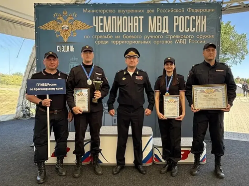Полицейские из Тувы вошли в топ-15 сильнейших команд на всероссийском чемпионате по стрельбе