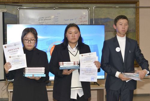 Школьники Тувы проверили свои знания по истории республики