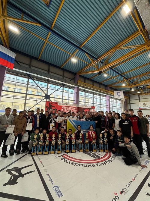 Кикбоксеры Тувы завевали 13 золотых медалей на чемпионате и первенстве СФО в Томске