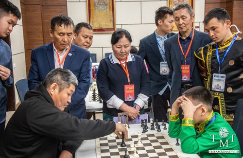В монастыре «Тубтен Шедруб Линг» проходит международный турнир по быстрым шахматам