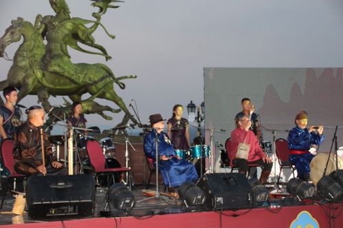 «Хөөмей в Центре Азии-2024»: праздник горлового пения, торжественное открытие