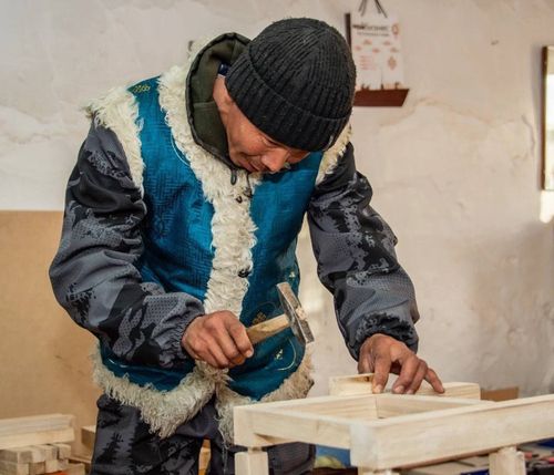 Глава Тувы поручил Минэкономразвития Тувы продолжать поддерживать самозанятых, пока они не станут полноценными предпринимателями