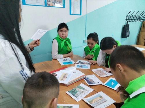 На базе школы в Ак-Довураке торжественно открыли Клуб юных натуралистов