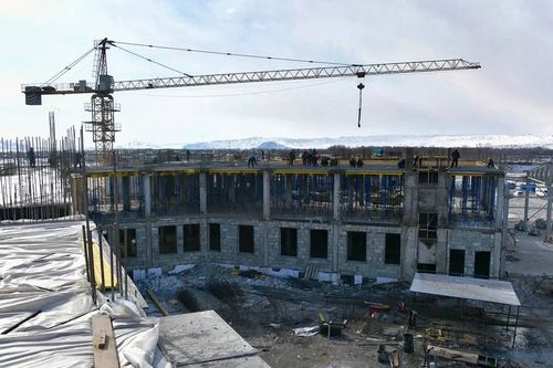 Маленьким регионам — большие и современные школы