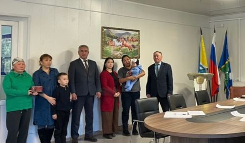 В Тоджинском районе прошла церемония посмертного награждения героически погибших защитников Отечества