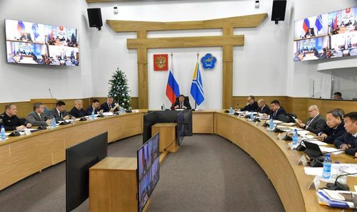 Глава Тувы Владислав Ховалыг провел аппаратное совещание по оперативной обстановке в республике
