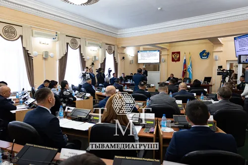 Состоялось первое организационное заседание Верховного Хурала (парламента) Республики Тыва четвертого созыва