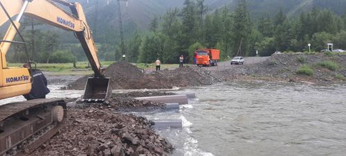 Глава Тувы держит на контроле вопрос оперативного восстановления размытых дорог