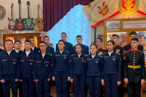 Для абитуриентов Тувы продлен приём документов в военные институты и училища Минобороны России