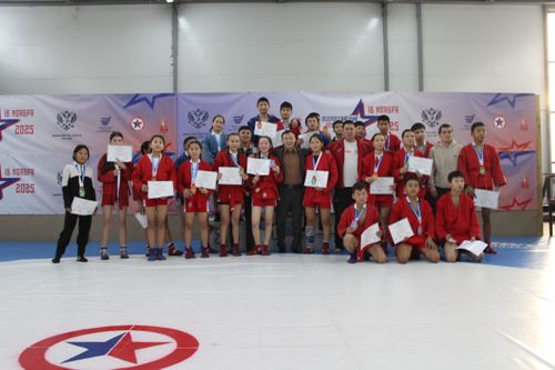 «Школьная лига самбо» определила лучших