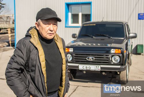 Жители Тувы отправили очередной автомобиль в зону СВО