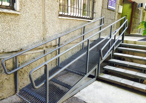 УФАС Тувы отреагировало на бездействие поставщика в закупке пандусов для инвалидов