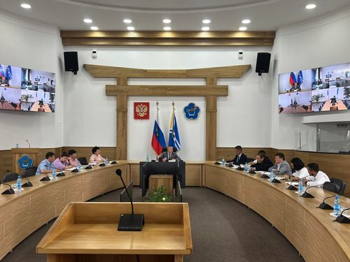 В правительстве Тувы рассмотрели ход строительства объектов