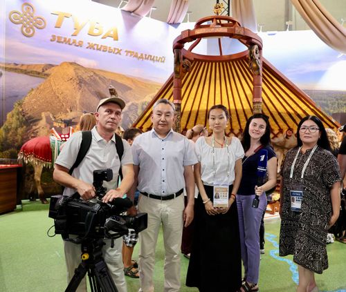 Экспозиция Тувы на выставке-форуме «Россия» в эфире Первого канала