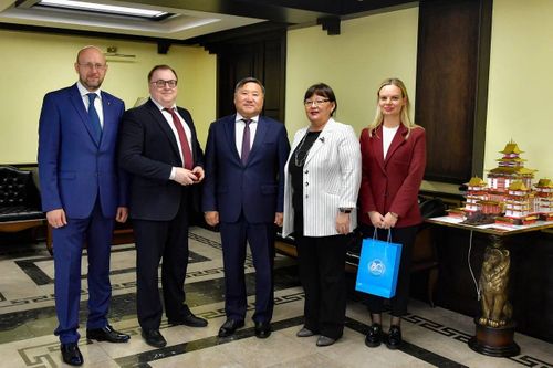 Тува отмечает 80-летний юбилей вхождения в состав СССР в кругу друзей и единомышленников